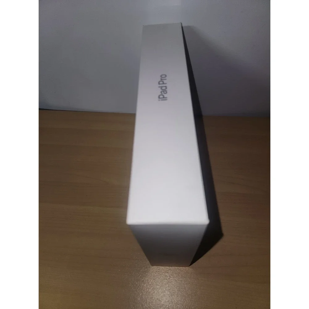 Apple iPad Pro 11-inch (3rd Generation 128GB) EMPTY BOX ONLY‎ Guide & Stickers
